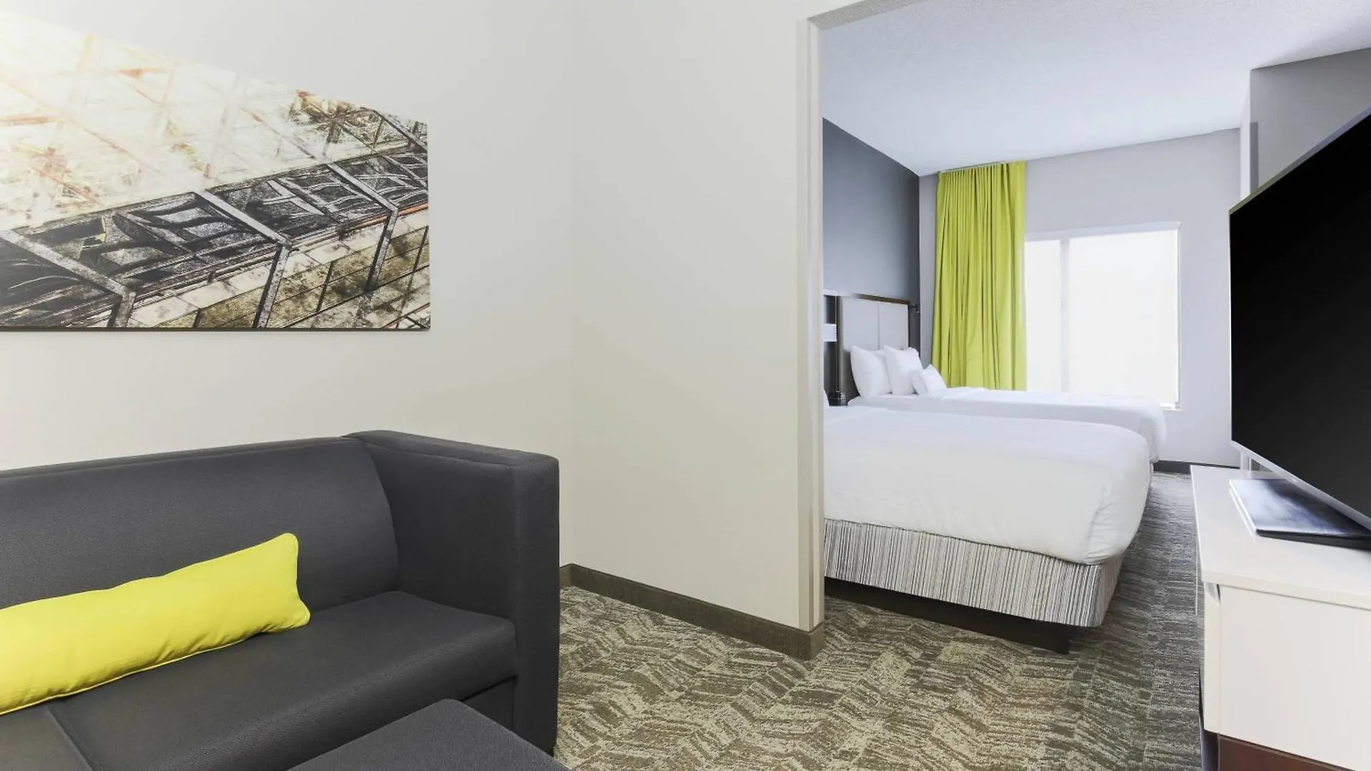 Where to Stay Near Highland Mall: 5 Business Hotels in Austin