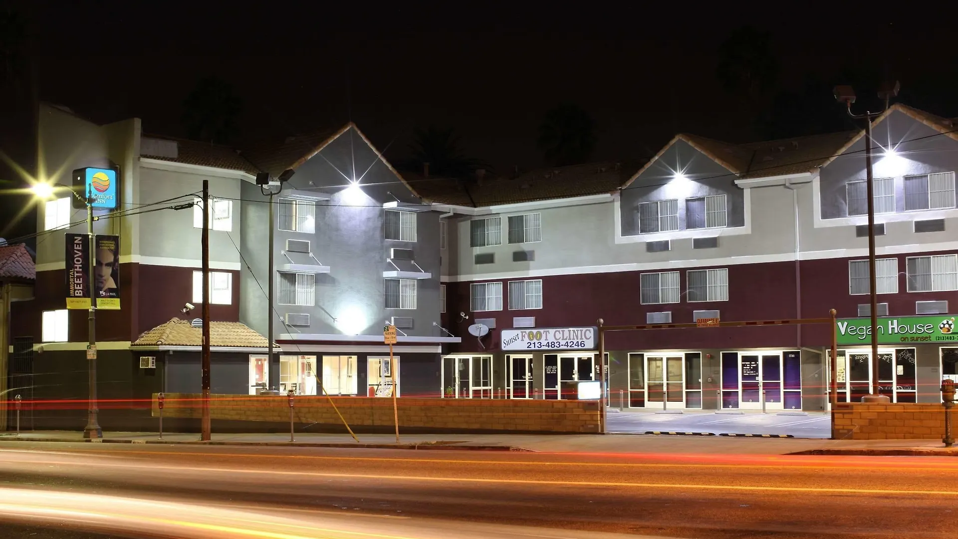 5 Budget-Friendly Hotels Close to Hollywood Boulevard