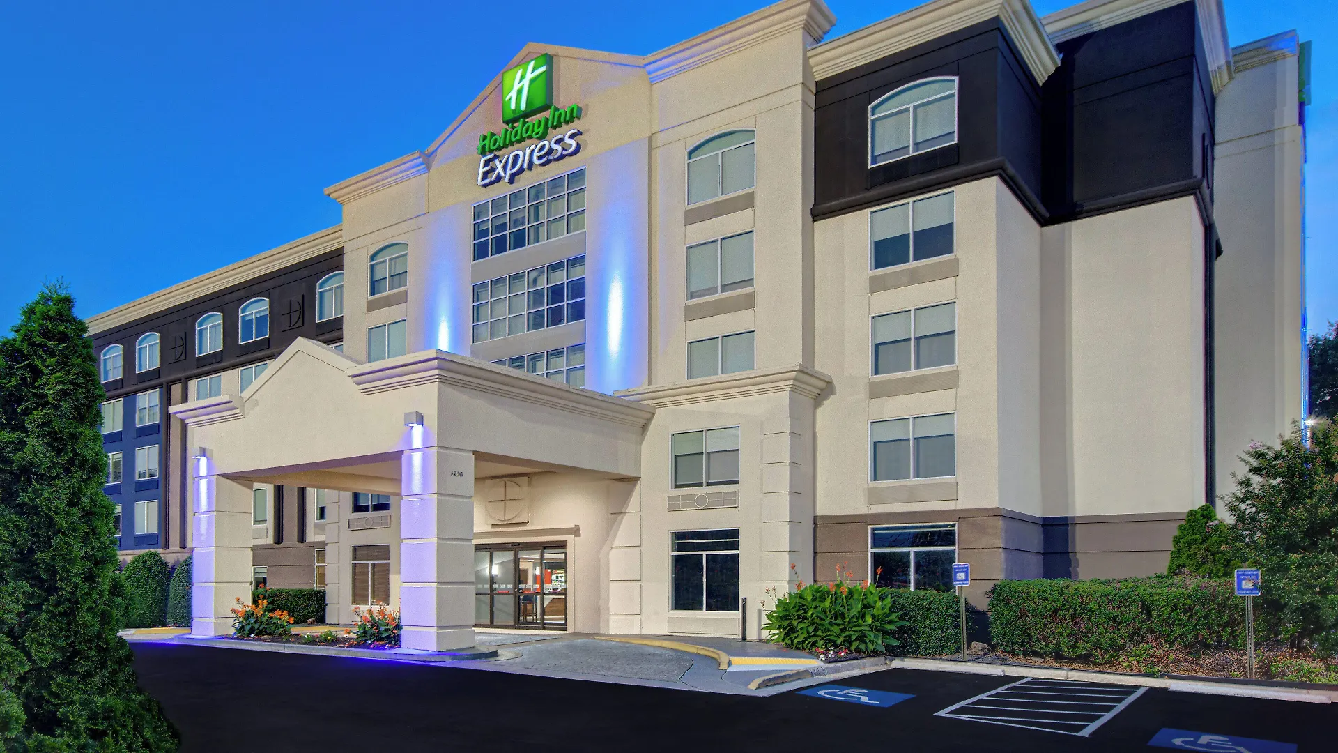 Where to Stay Near Brumby Hall: 2 Business Hotels Reviewed