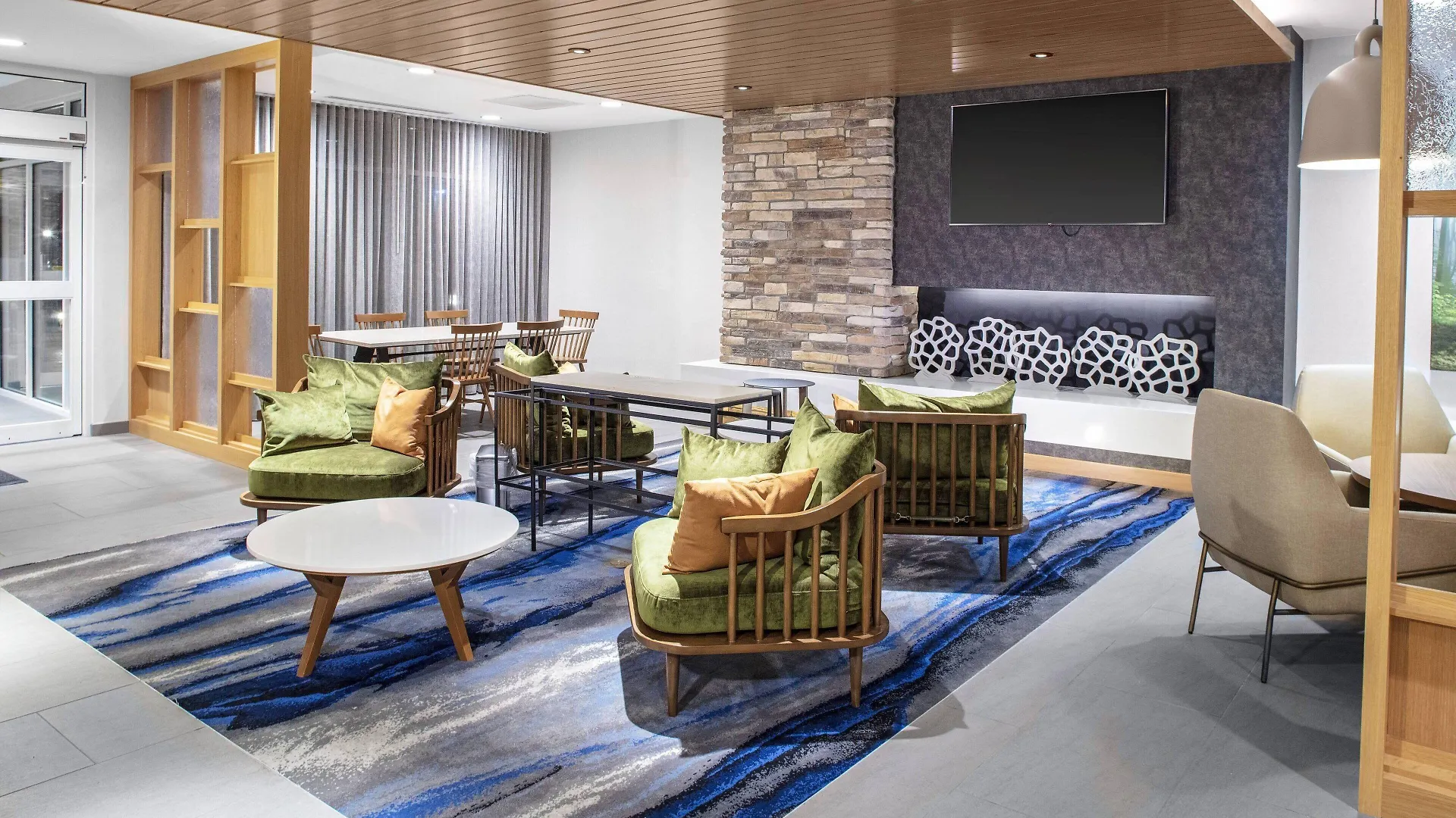5 Indiana Hotels That Work Best for Solo Travelers