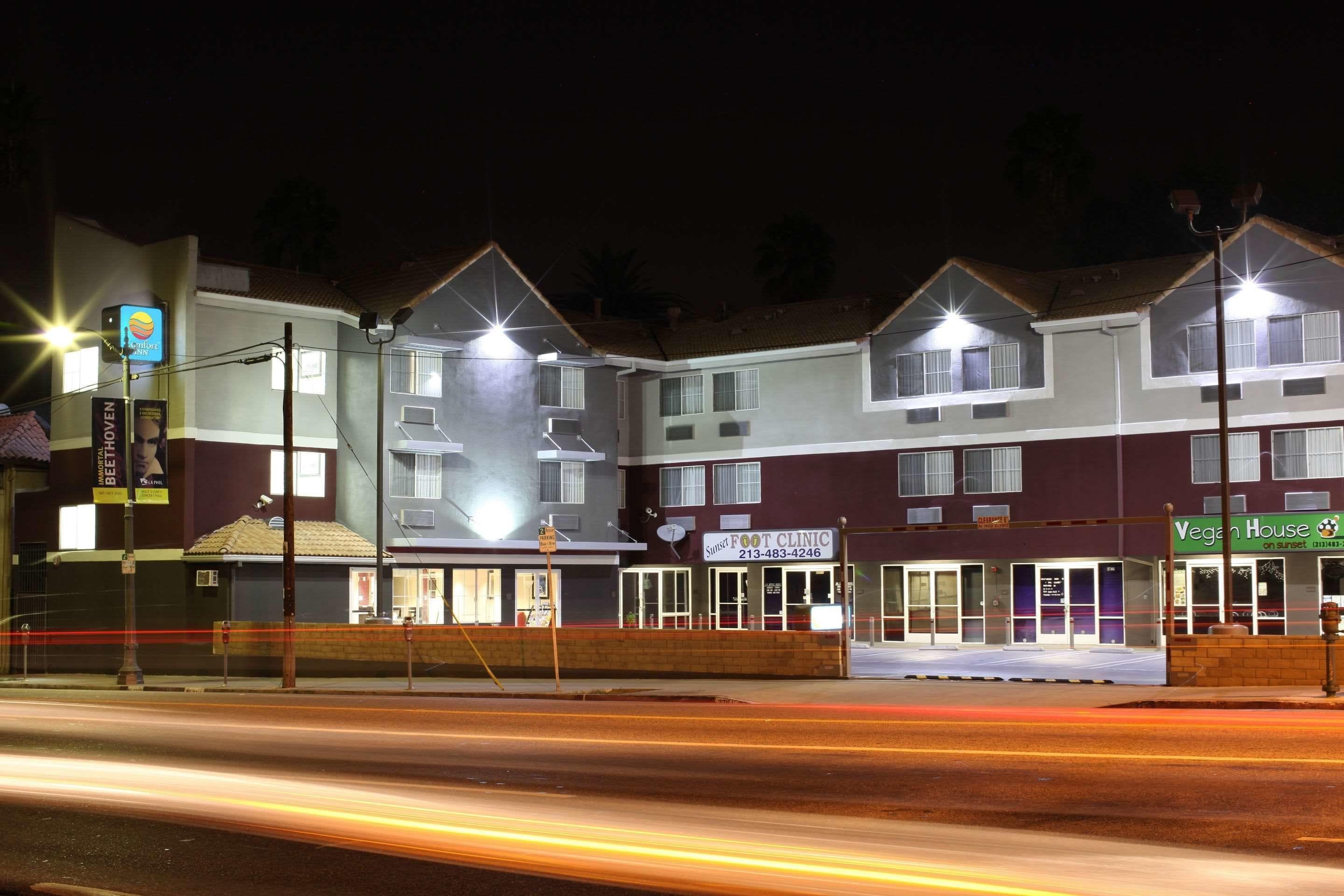 5 Budget-Friendly Hotels Close to Hollywood Boulevard
